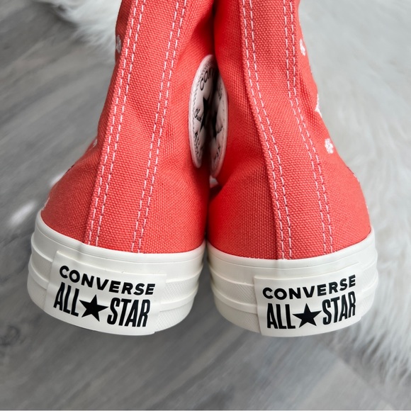 NWT Converse Chuck Taylor All Star Women’s Shoes - Picture 8 of 9